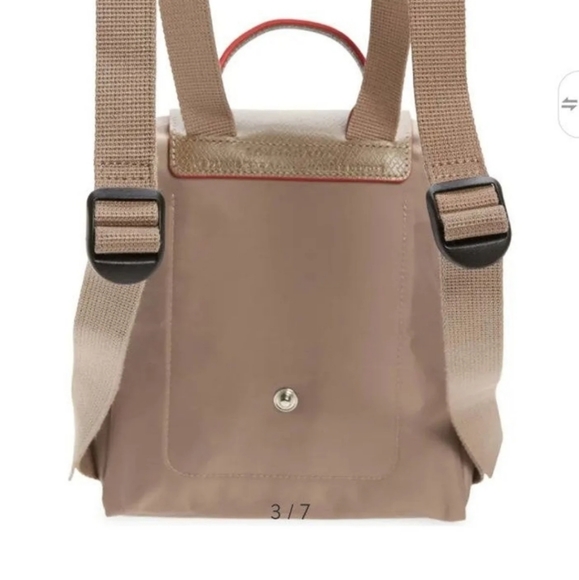 longchamp backpack medium size